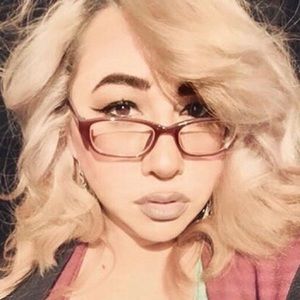 Meet your Posher, Isamar